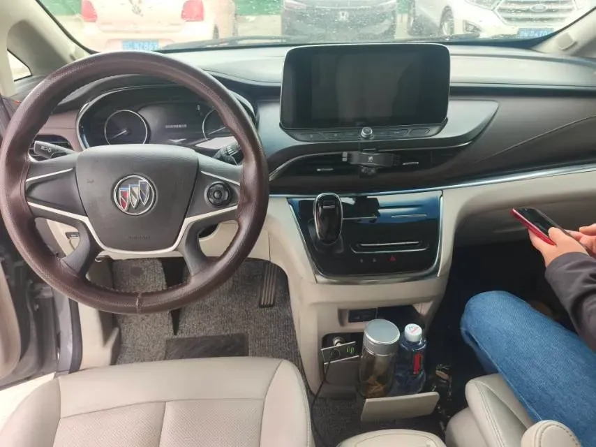 2022 Buick GL8 2.0T 237HP L4 9AT,autocango,china used car exporter,china ev exporter,chinese used car exporter,chinese used ev exporter