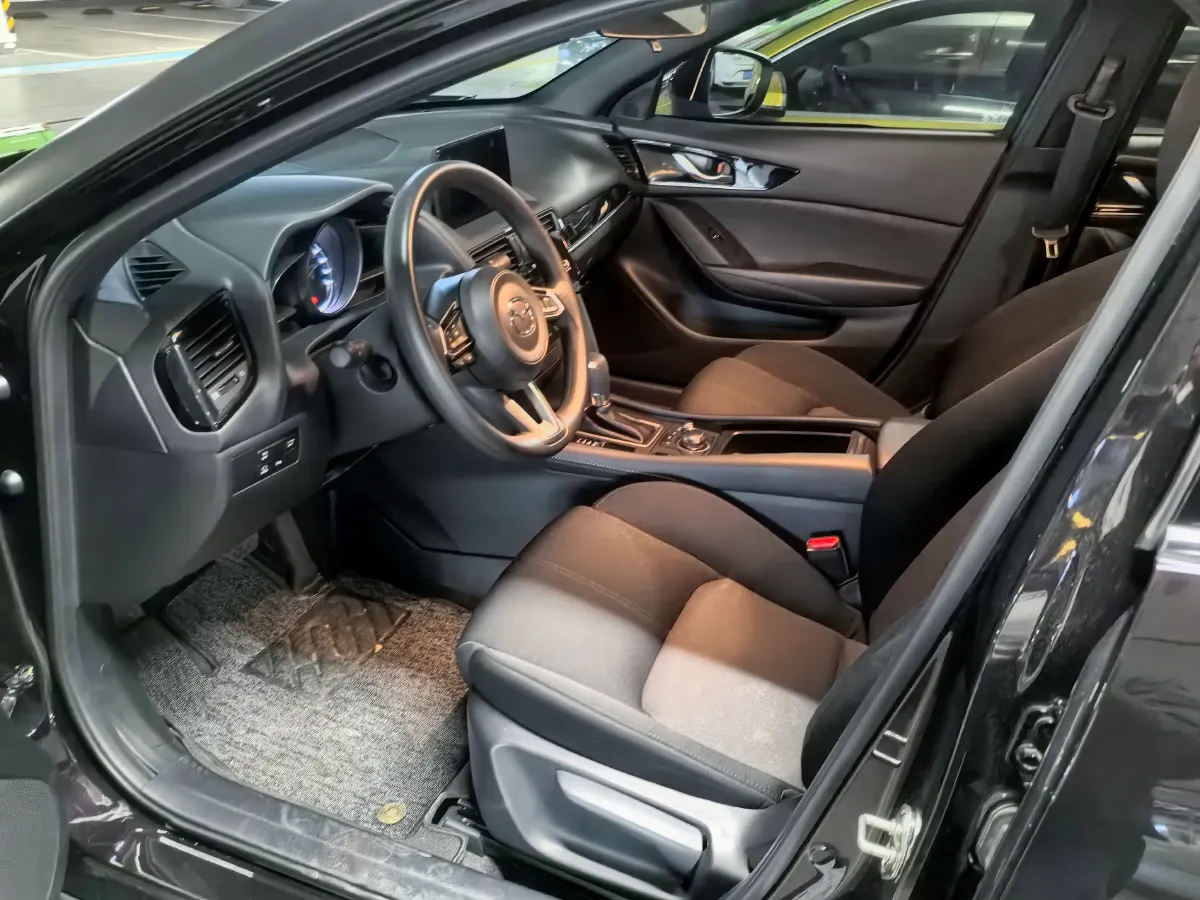 2021 Mazda CX-4 2.0L 158HP L4 6AT,autocango,china used car exporter,china ev exporter,chinese used car exporter,chinese used ev exporter