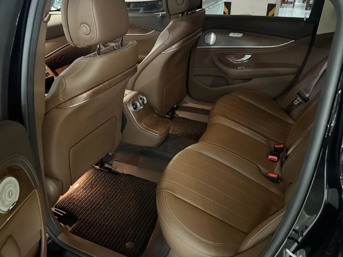 2023 Mercedes-Benz E Class 2.0T 197HP L4 9AT,autocango,china used car exporter,china ev exporter,chinese used car exporter,chinese used ev exporter