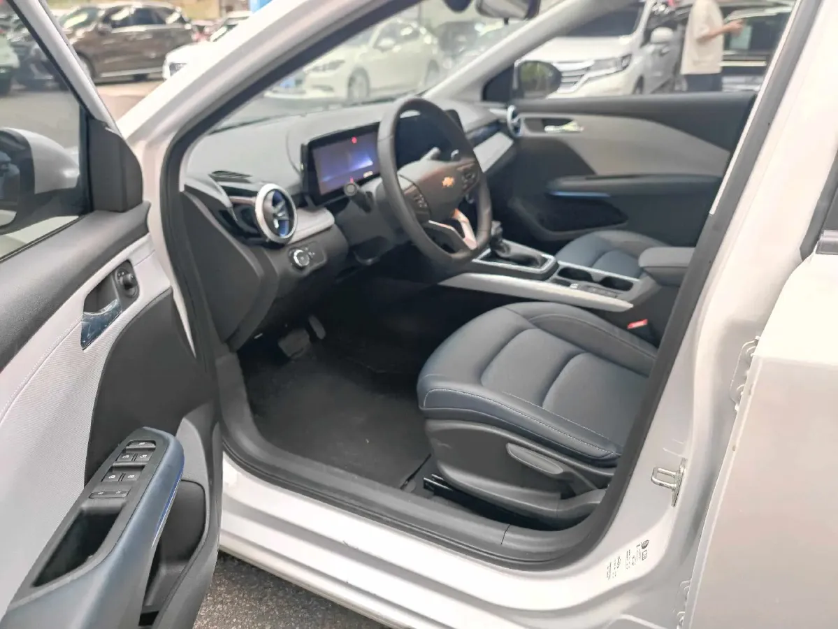 2024 Chevrolet Monza 1.5L 113HP L4 6DCT,autocango,china used car exporter,china ev exporter,chinese used car exporter,chinese used ev exporter