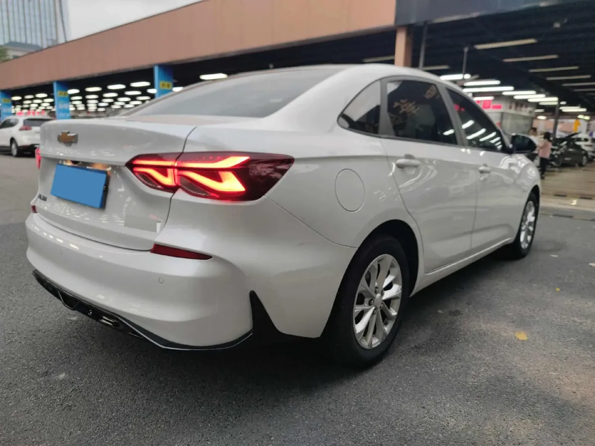 2024 Chevrolet Monza 1.5L 113HP L4 6DCT,autocango,china used car exporter,china ev exporter,chinese used car exporter,chinese used ev exporter
