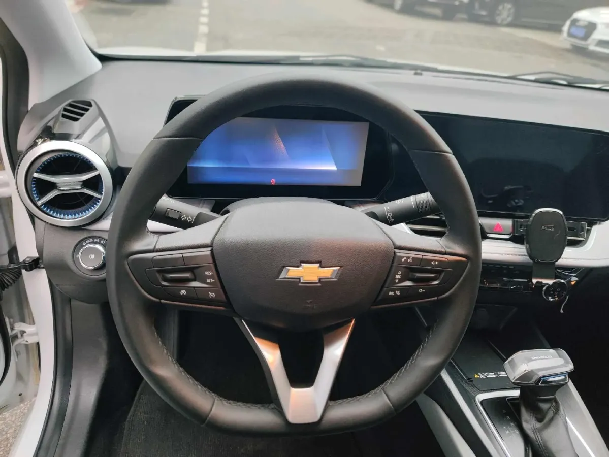 2024 Chevrolet Monza 1.5L 113HP L4 6DCT,autocango,china used car exporter,china ev exporter,chinese used car exporter,chinese used ev exporter