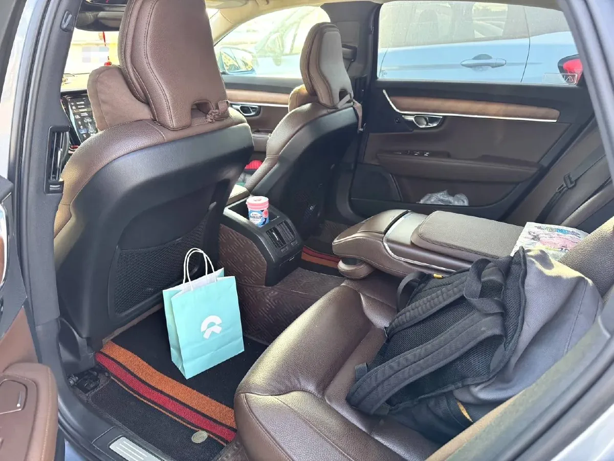 2019 Infiniti Q70 2.0T 211HP L4 7AT,autocango,china used car exporter,china ev exporter,chinese used car exporter,chinese used ev exporter