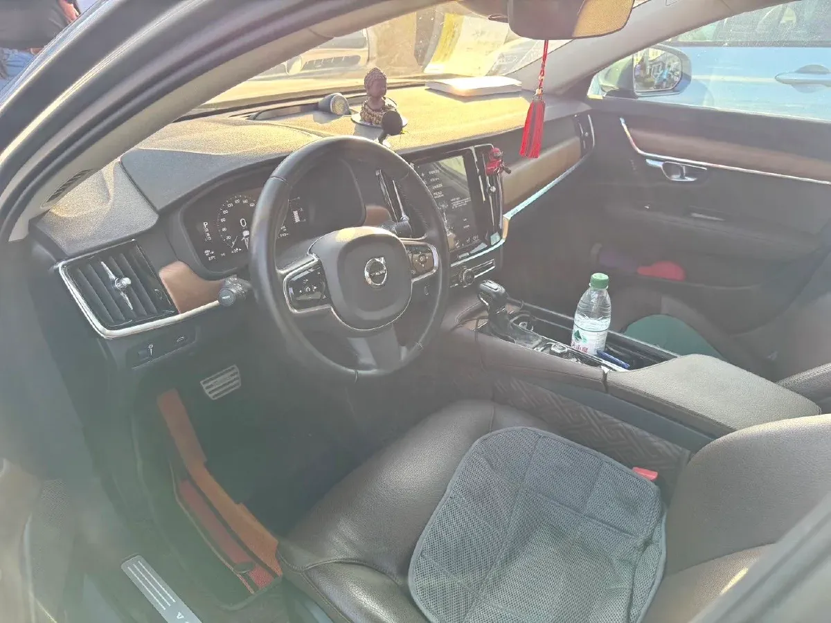 2019 Infiniti Q70 2.0T 211HP L4 7AT,autocango,china used car exporter,china ev exporter,chinese used car exporter,chinese used ev exporter