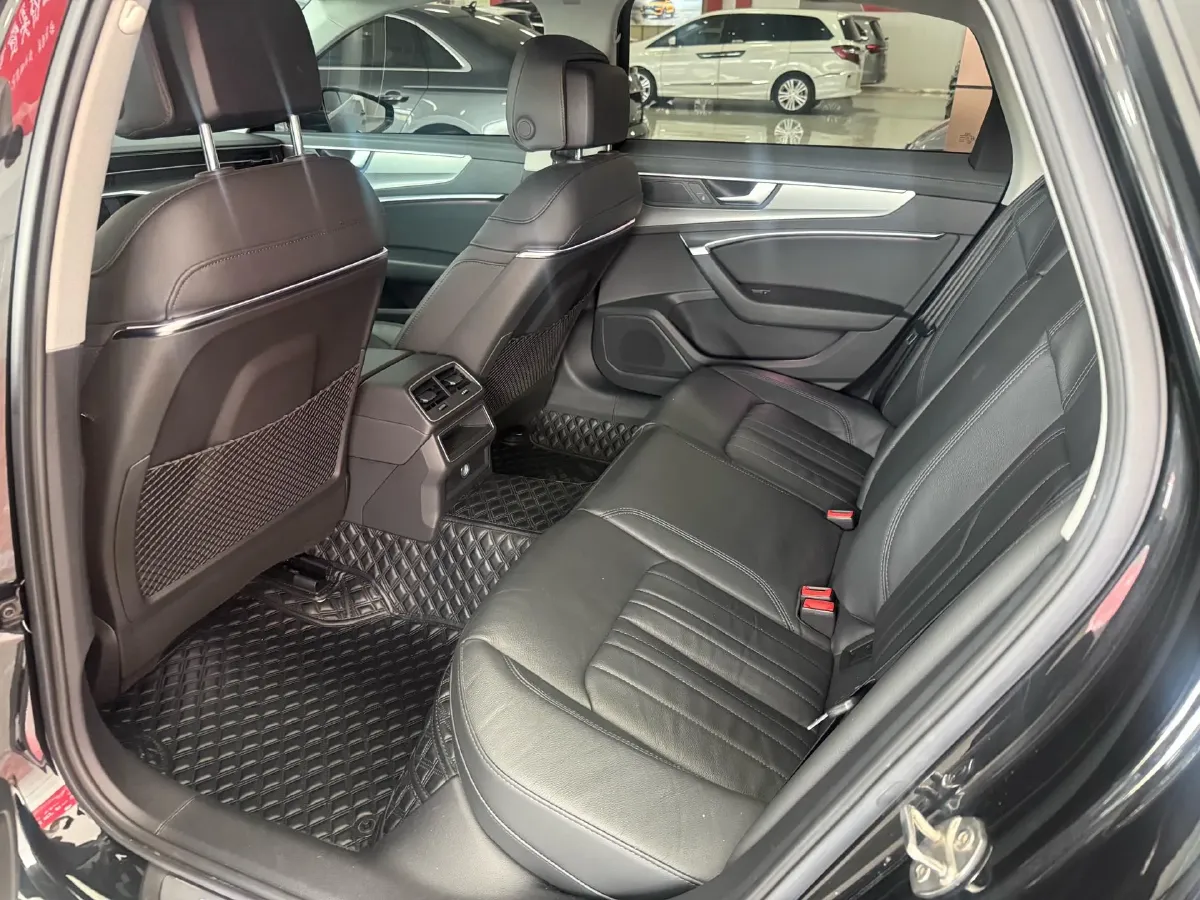 2021 Audi A6L 2.0T 190HP L4 7DCT,autocango,china used car exporter,china ev exporter,chinese used car exporter,chinese used ev exporter