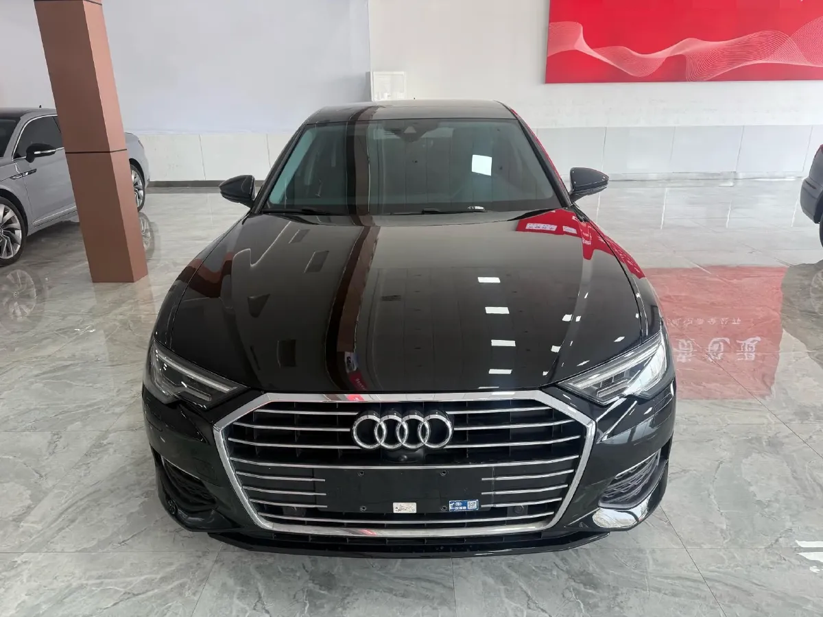 2021 Audi A6L 2.0T 190HP L4 7DCT,autocango,china used car exporter,china ev exporter,chinese used car exporter,chinese used ev exporter