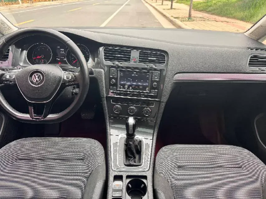 2018 Volkswagen Golf 1.6L 110HP L4 6AT,autocango,china used car exporter,china ev exporter,chinese used car exporter,chinese used ev exporter