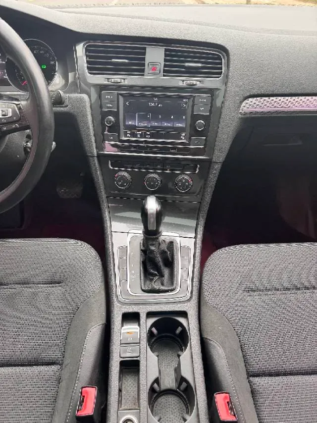 2018 Volkswagen Golf 1.6L 110HP L4 6AT,autocango,china used car exporter,china ev exporter,chinese used car exporter,chinese used ev exporter