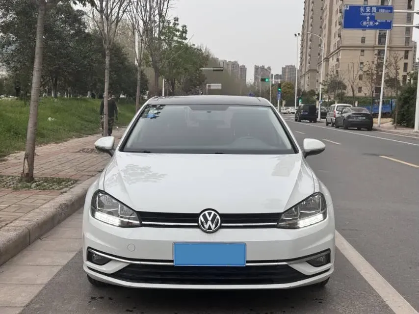 2018 Volkswagen Golf 1.6L 110HP L4 6AT,autocango,china used car exporter,china ev exporter,chinese used car exporter,chinese used ev exporter