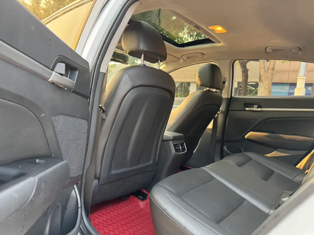 2020 Hyundai Elantra 1.5L 115HP L4 CVT,autocango,china used car exporter,china ev exporter,chinese used car exporter,chinese used ev exporter