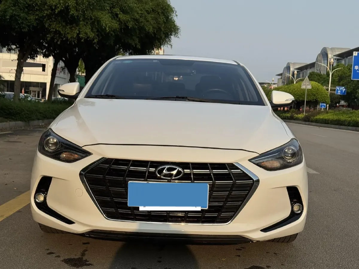 2020 Hyundai Elantra 1.5L 115HP L4 CVT,autocango,china used car exporter,china ev exporter,chinese used car exporter,chinese used ev exporter