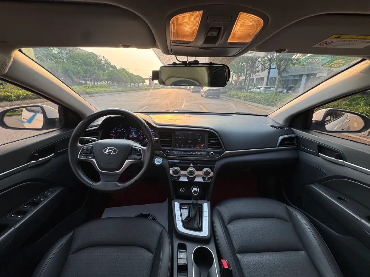 2020 Hyundai Elantra 1.5L 115HP L4 CVT,autocango,china used car exporter,china ev exporter,chinese used car exporter,chinese used ev exporter