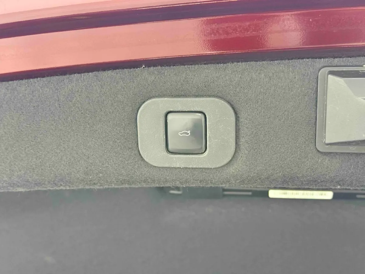 2018 Lincoln Continental 2.0T 261HP L4 6AT,autocango,china used car exporter,china ev exporter,chinese used car exporter,chinese used ev exporter