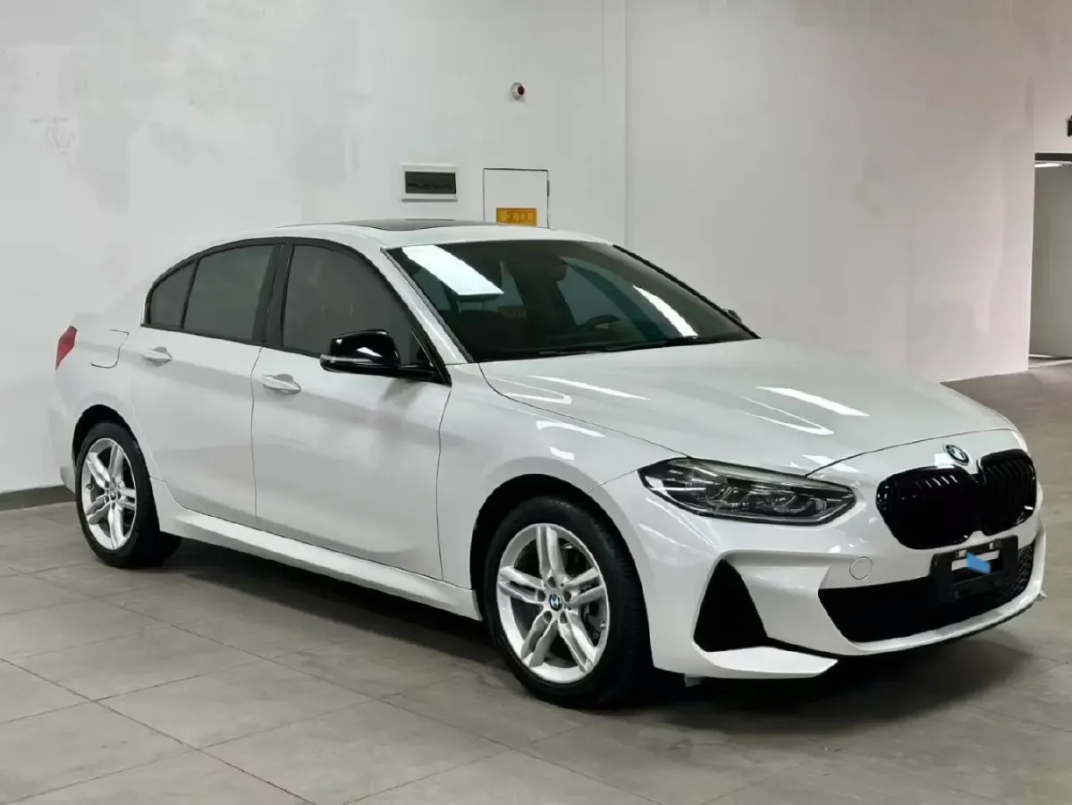 2021 BMW 1 Series 1.5T 140HP L3 7DCT,autocango,china used car exporter,china ev exporter,chinese used car exporter,chinese used ev exporter