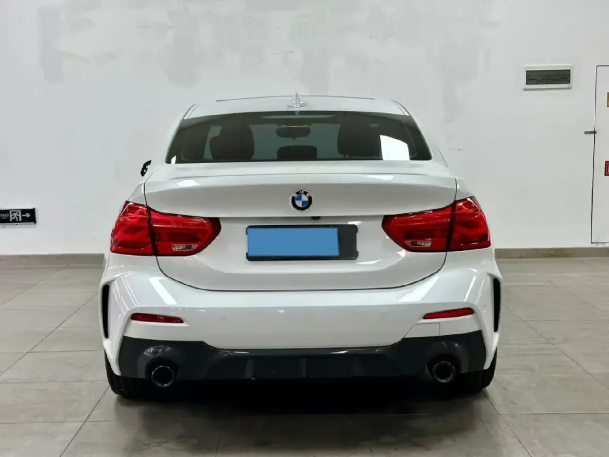 2021 BMW 1 Series 1.5T 140HP L3 7DCT,autocango,china used car exporter,china ev exporter,chinese used car exporter,chinese used ev exporter