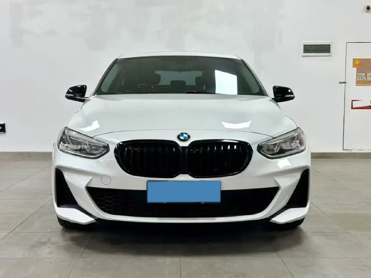 2021 BMW 1 Series 1.5T 140HP L3 7DCT,autocango,china used car exporter,china ev exporter,chinese used car exporter,chinese used ev exporter