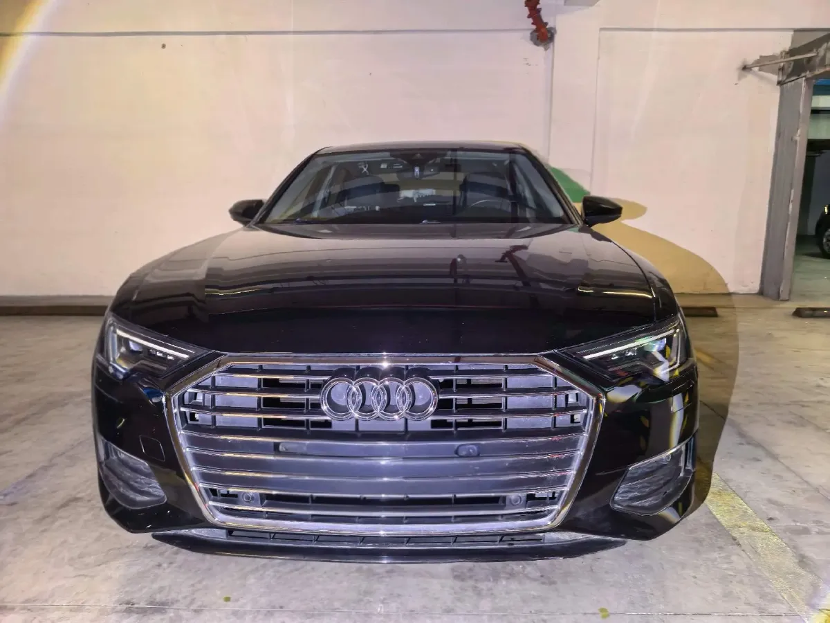 2020 Audi A6L 2.0T 190HP L4 7DCT,autocango,china used car exporter,china ev exporter,chinese used car exporter,chinese used ev exporter