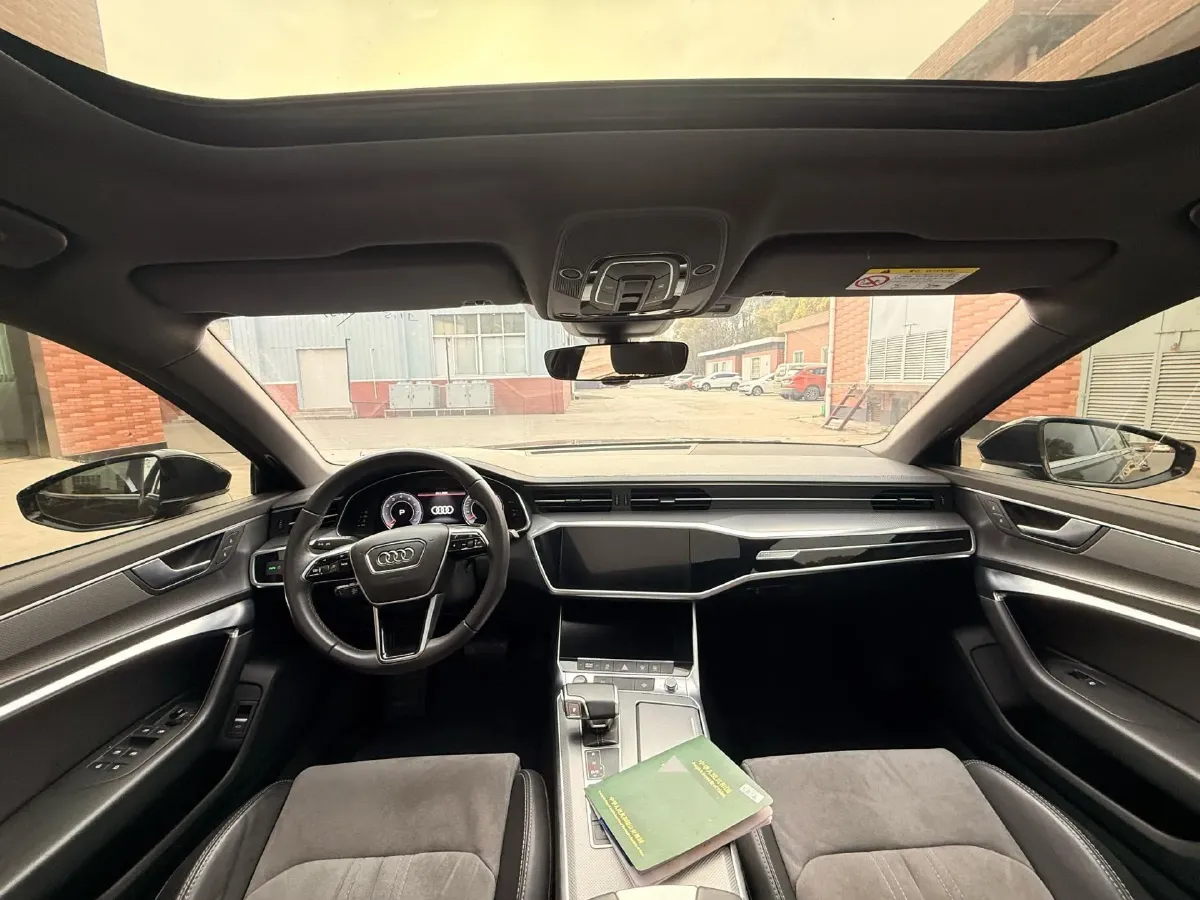 2021 Audi A6L 2.0T 190HP L4 7DCT,autocango,china used car exporter,china ev exporter,chinese used car exporter,chinese used ev exporter