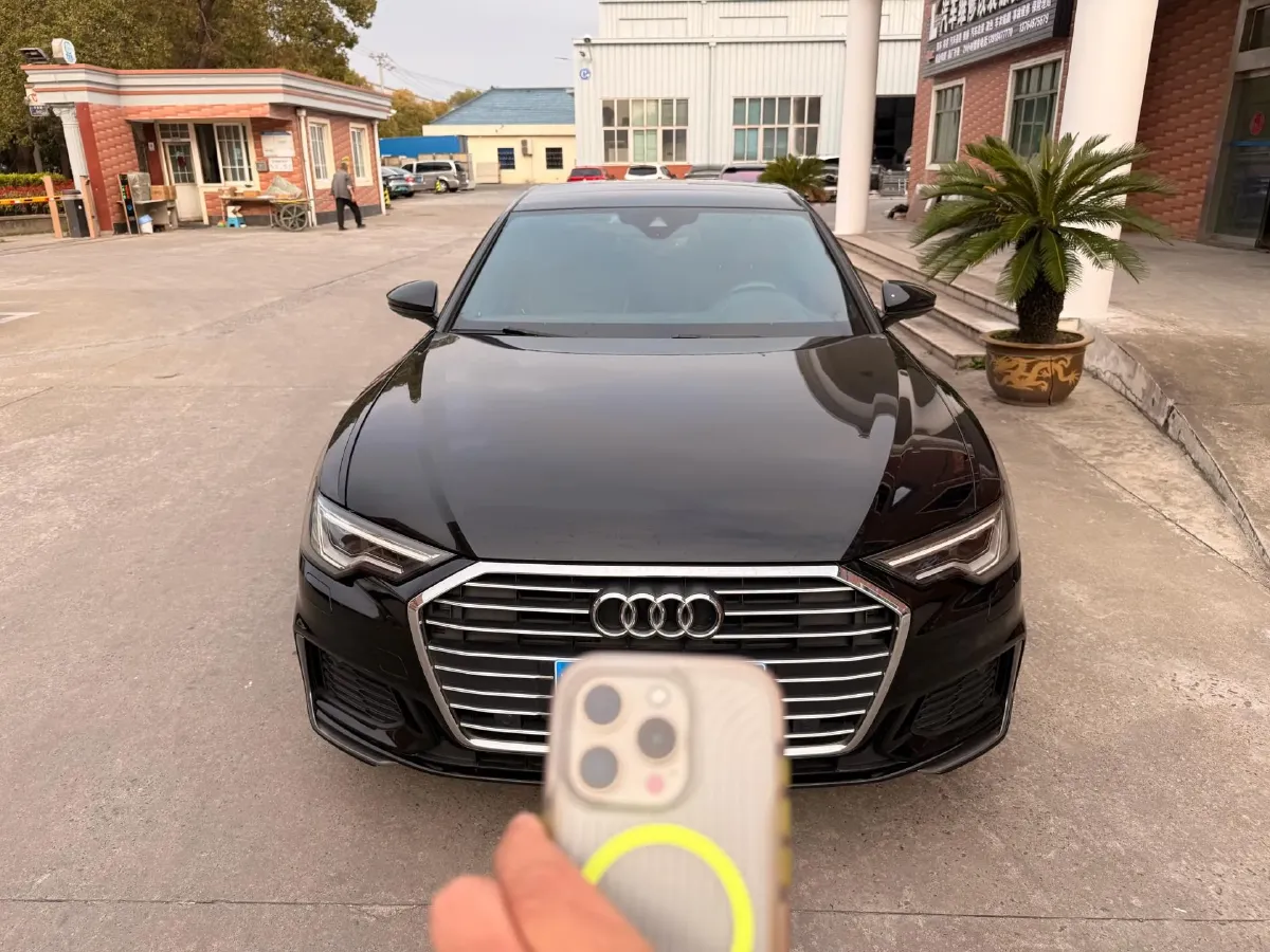 2021 Audi A6L 2.0T 190HP L4 7DCT,autocango,china used car exporter,china ev exporter,chinese used car exporter,chinese used ev exporter