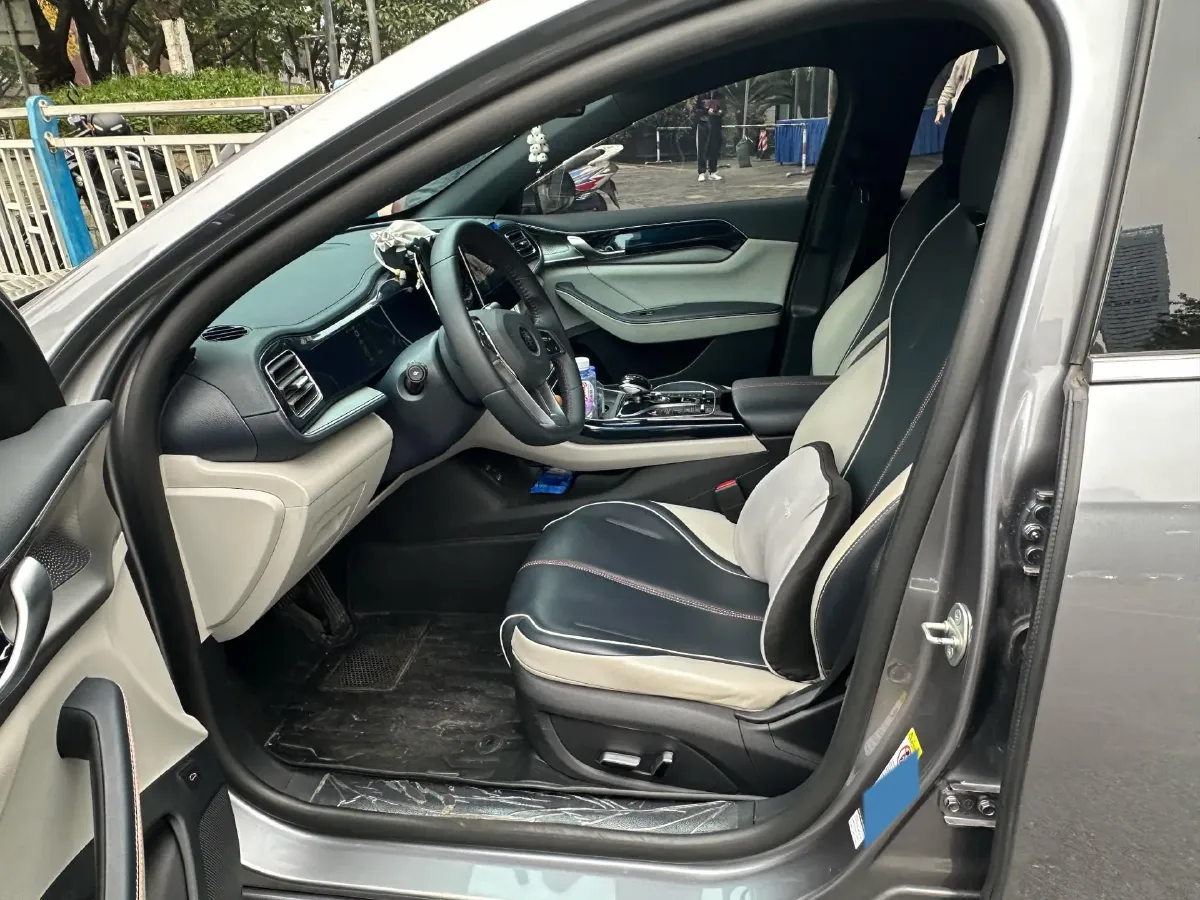 2021 Haval F7 1.5T 169HP L4 7DCT,autocango,china used car exporter,china ev exporter,chinese used car exporter,chinese used ev exporter