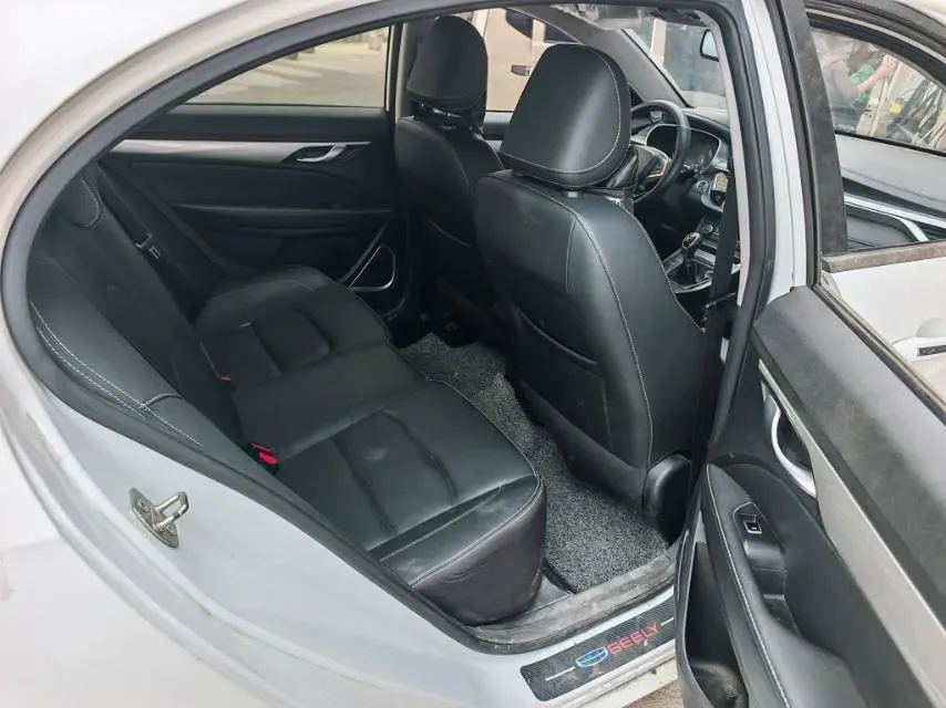 2020 Geely Emgrand 1.5L 109HP L4 5MT,autocango,china used car exporter,china ev exporter,chinese used car exporter,chinese used ev exporter