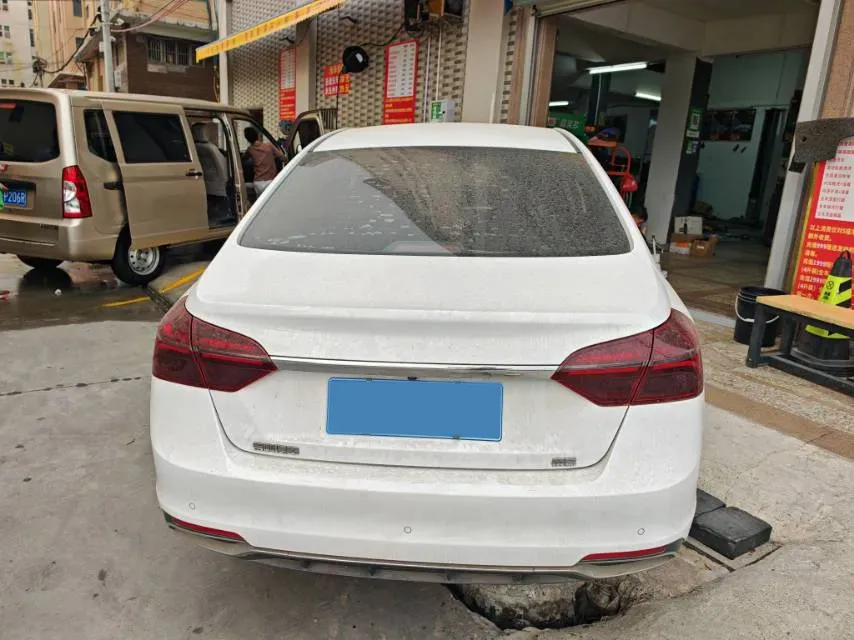 2020 Geely Emgrand 1.5L 109HP L4 5MT,autocango,china used car exporter,china ev exporter,chinese used car exporter,chinese used ev exporter