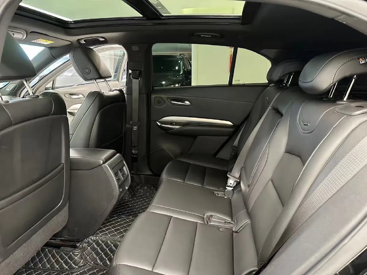 2020 Cadillac XT4 2.0T 237HP L4 9AT,autocango,china used car exporter,china ev exporter,chinese used car exporter,chinese used ev exporter