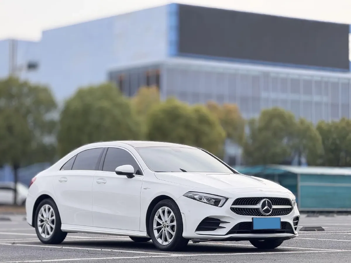 2021 Mercedes-Benz A Class 1.3T 163HP L4 7DCT,autocango,china used car exporter,china ev exporter,chinese used car exporter,chinese used ev exporter