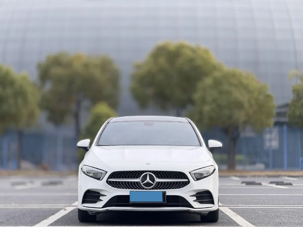 2021 Mercedes-Benz A Class 1.3T 163HP L4 7DCT,autocango,china used car exporter,china ev exporter,chinese used car exporter,chinese used ev exporter