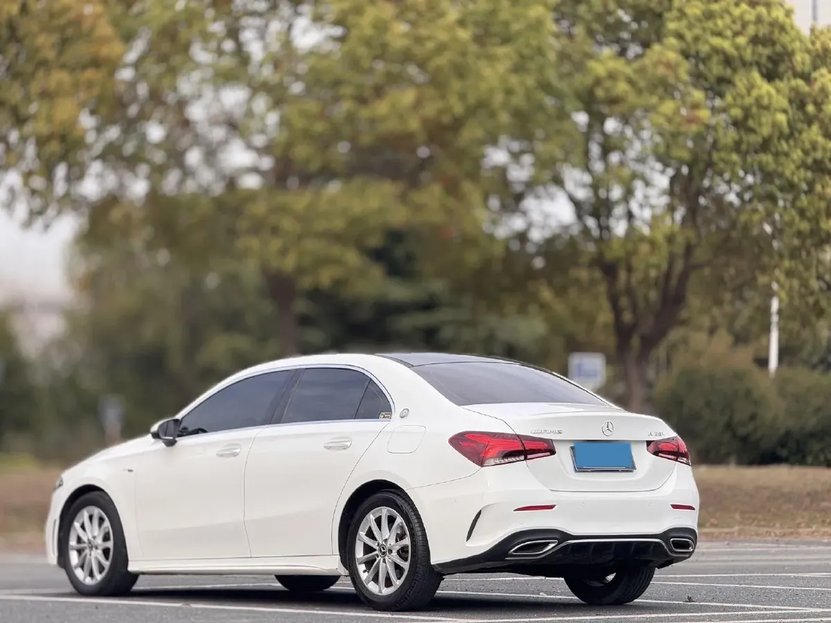 2021 Mercedes-Benz A Class 1.3T 163HP L4 7DCT,autocango,china used car exporter,china ev exporter,chinese used car exporter,chinese used ev exporter
