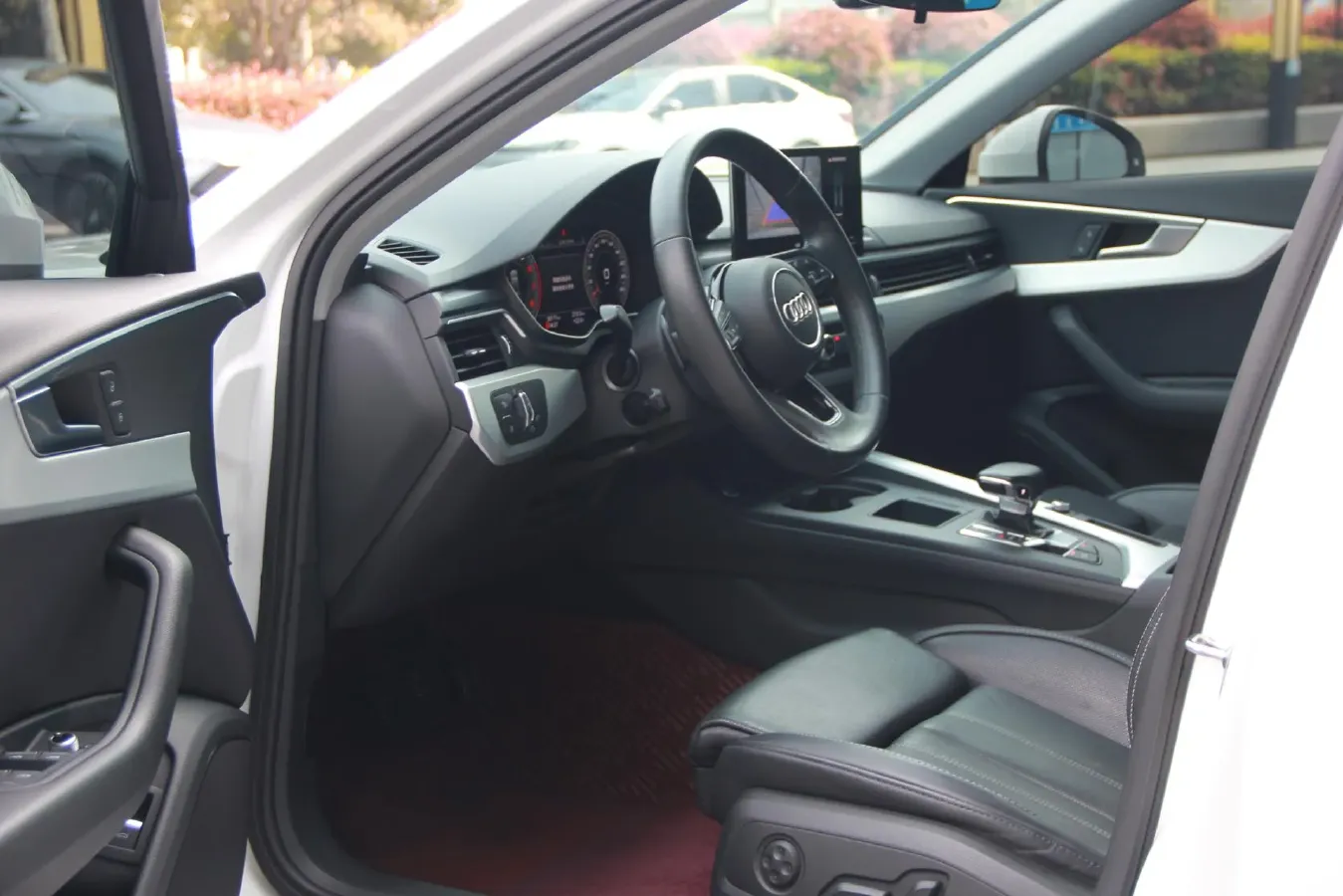 2022 Audi A4L 2.0T 190HP L4 7DCT,autocango,china used car exporter,china ev exporter,chinese used car exporter,chinese used ev exporter