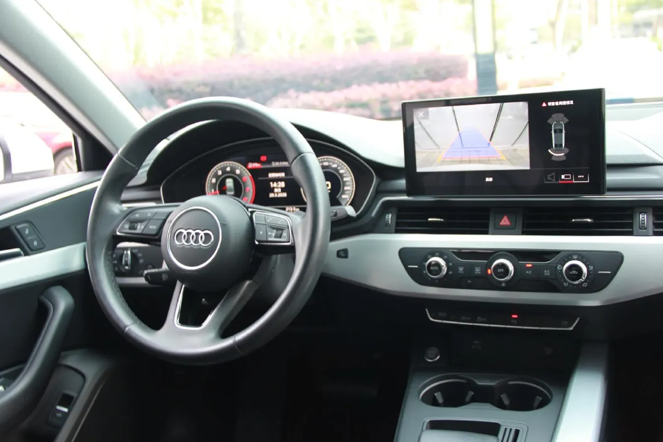 2022 Audi A4L 2.0T 190HP L4 7DCT,autocango,china used car exporter,china ev exporter,chinese used car exporter,chinese used ev exporter