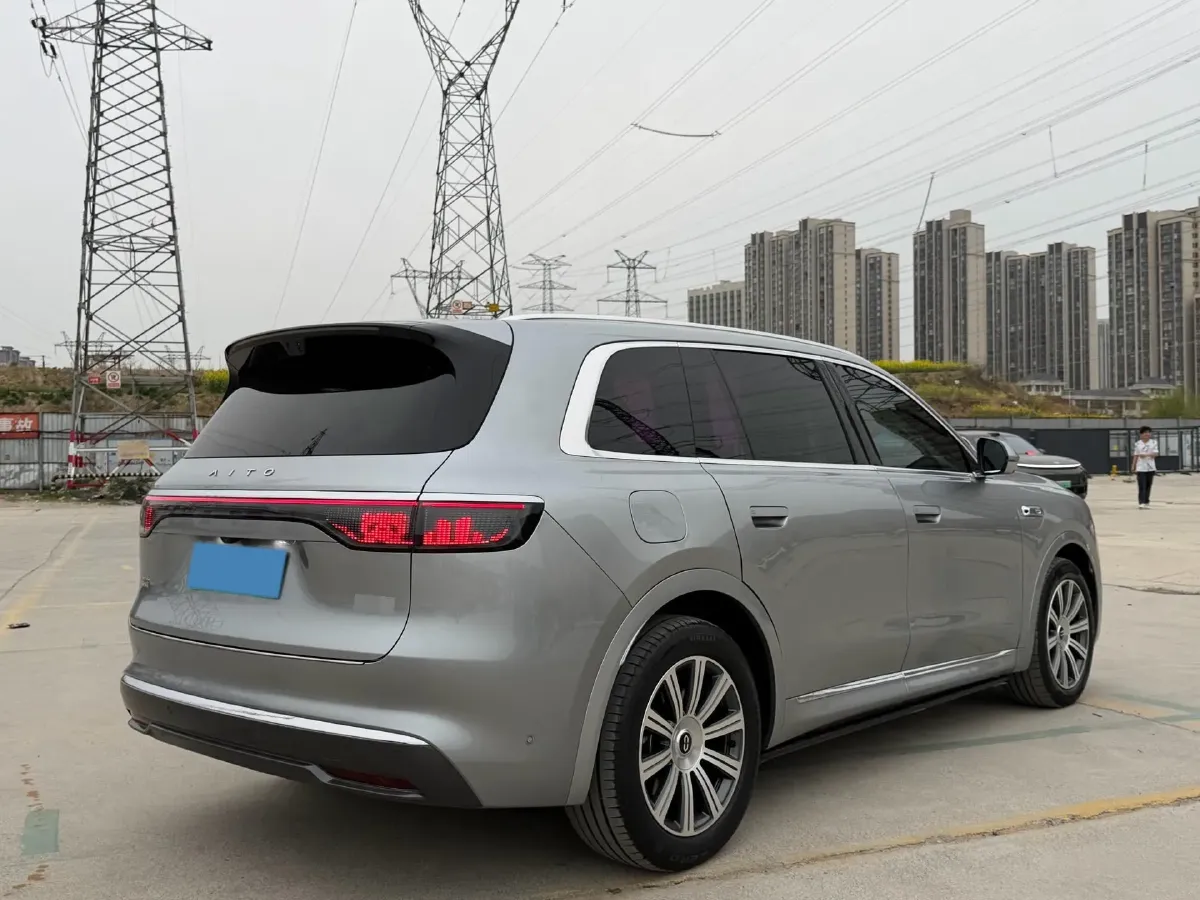 2025 AITO AITO M8 REEV 160HP REEV 53.4KWH,autocango,china used car exporter,china ev exporter,chinese used car exporter,chinese used ev exporter