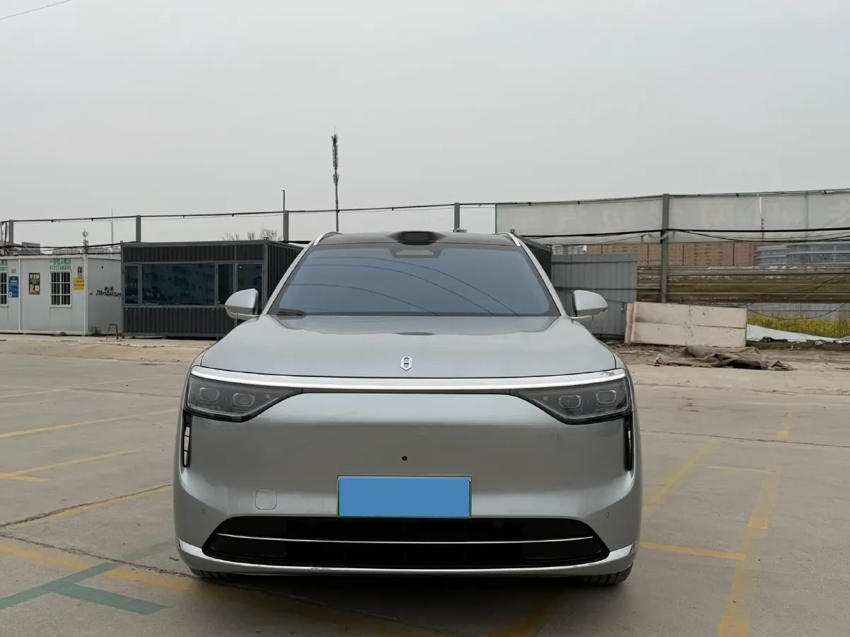 2025 AITO AITO M8 REEV 160HP REEV 53.4KWH,autocango,china used car exporter,china ev exporter,chinese used car exporter,chinese used ev exporter