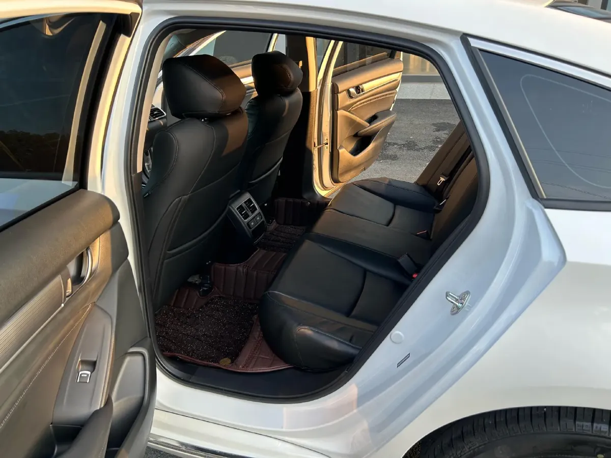 2022 Honda Accord 2.0L 146HP L4 E-CVT Hybrid,autocango,china used car exporter,china ev exporter,chinese used car exporter,chinese used ev exporter