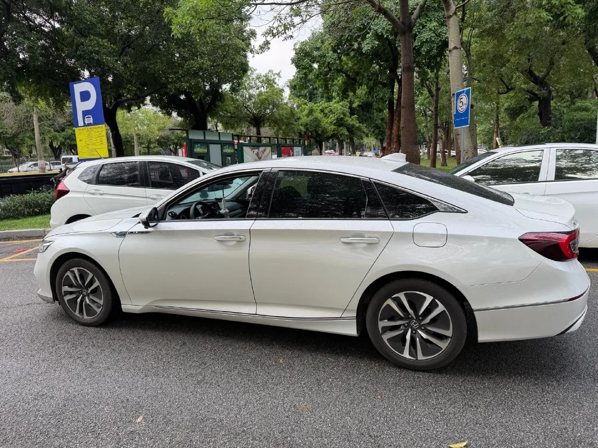 2022 Honda Accord 2.0L 146HP L4 E-CVT Hybrid,autocango,china used car exporter,china ev exporter,chinese used car exporter,chinese used ev exporter