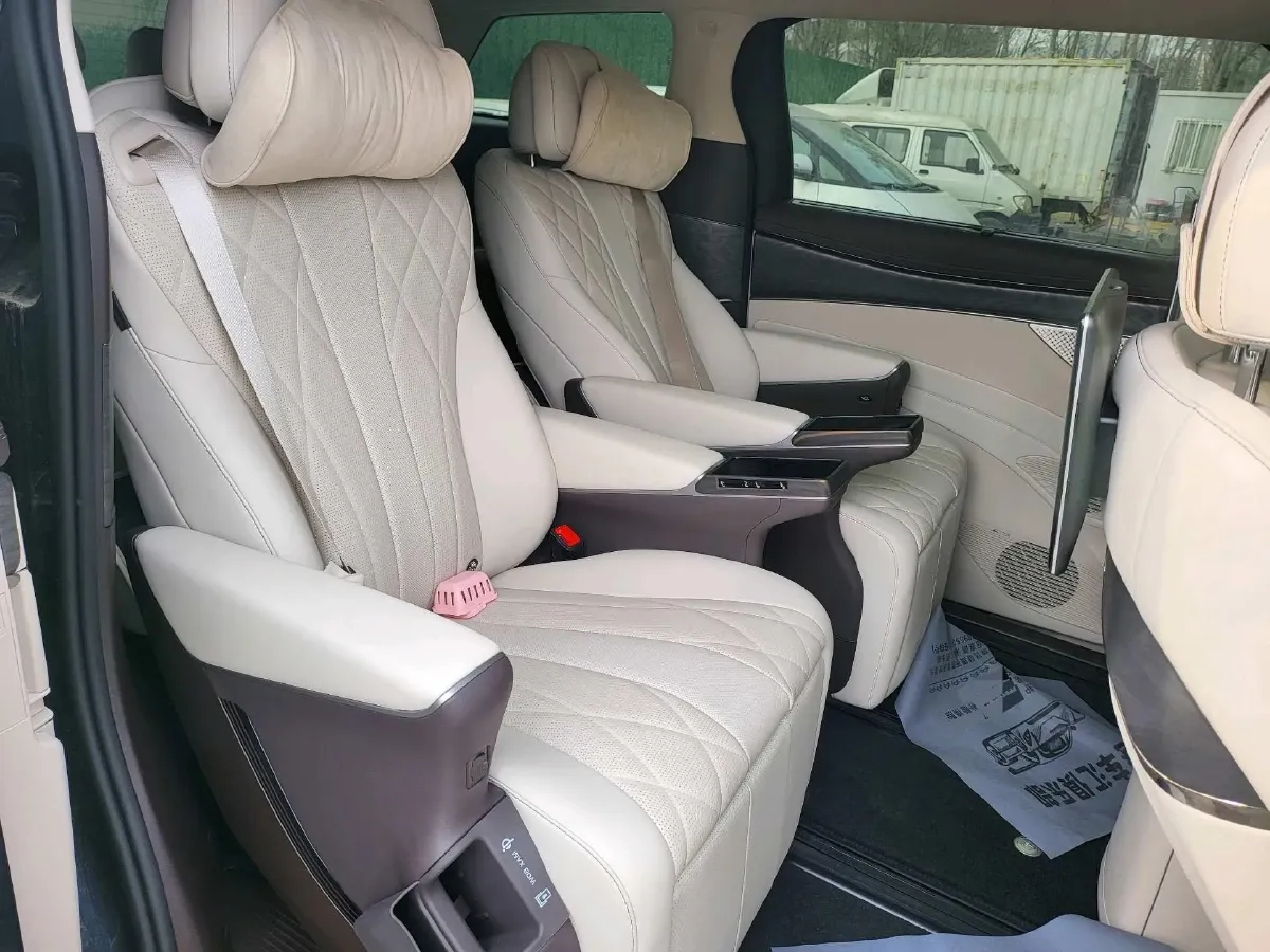 2025 Denza D9 1.5T 156HP L4 E-CVT PHEV 40KWH,autocango,china used car exporter,china ev exporter,chinese used car exporter,chinese used ev exporter