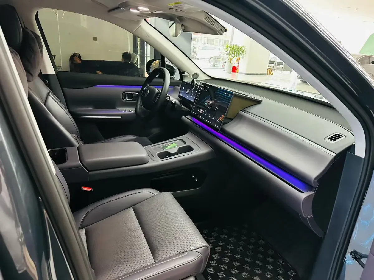 2024 Leapmotor C16 BEV 67.7KWH,autocango,china used car exporter,china ev exporter,chinese used car exporter,chinese used ev exporter