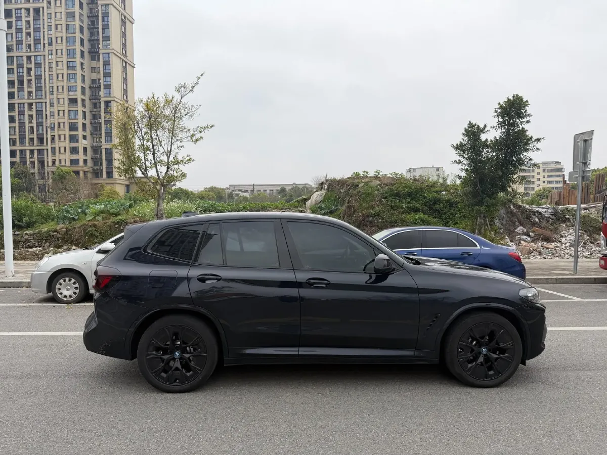 2024 BMW iX3 BEV 80KWH,autocango,china used car exporter,china ev exporter,chinese used car exporter,chinese used ev exporter