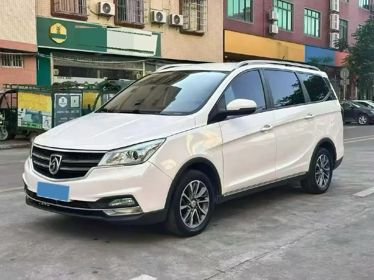 2019 BaoJun 730 1.5L 105HP L4 6MT,autocango,china used car exporter,china ev exporter,chinese used car exporter,chinese used ev exporter