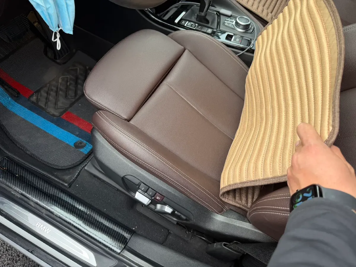 2021 BMW X1 2.0T 192HP L4 8AT,autocango,china used car exporter,china ev exporter,chinese used car exporter,chinese used ev exporter