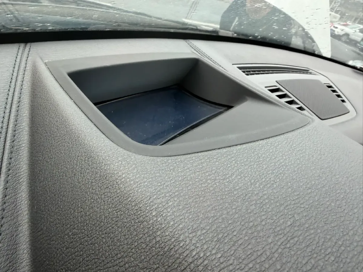 2021 BMW X1 2.0T 192HP L4 8AT,autocango,china used car exporter,china ev exporter,chinese used car exporter,chinese used ev exporter