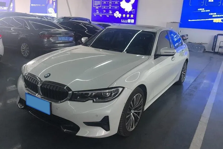 2020 BMW 3 Series 2.0T 156HP L4 8AT,autocango,china used car exporter,china ev exporter,chinese used car exporter,chinese used ev exporter
