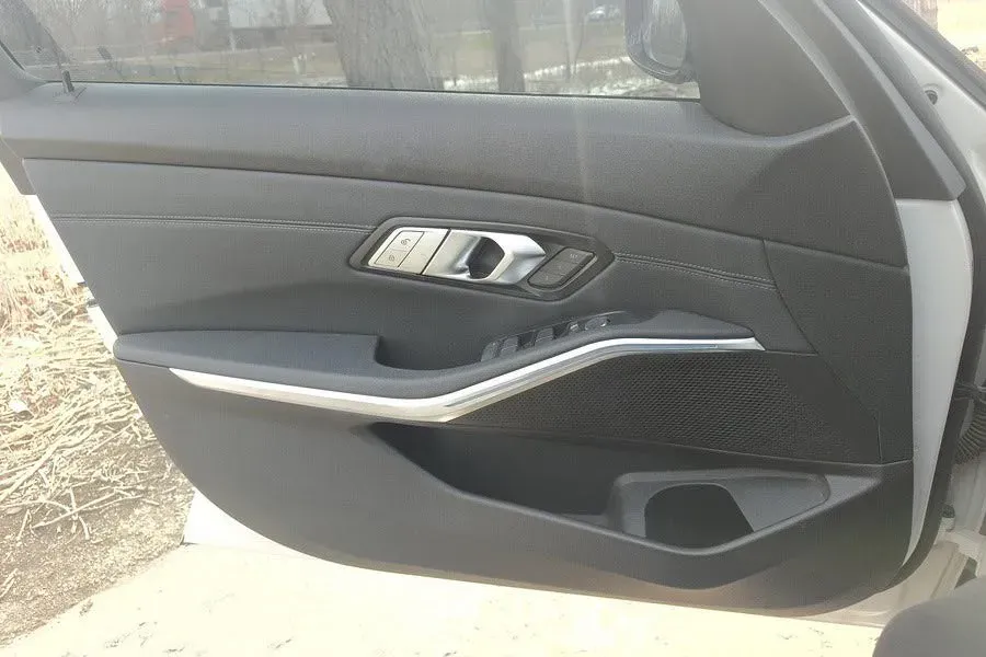 2020 BMW 3 Series 2.0T 156HP L4 8AT,autocango,china used car exporter,china ev exporter,chinese used car exporter,chinese used ev exporter