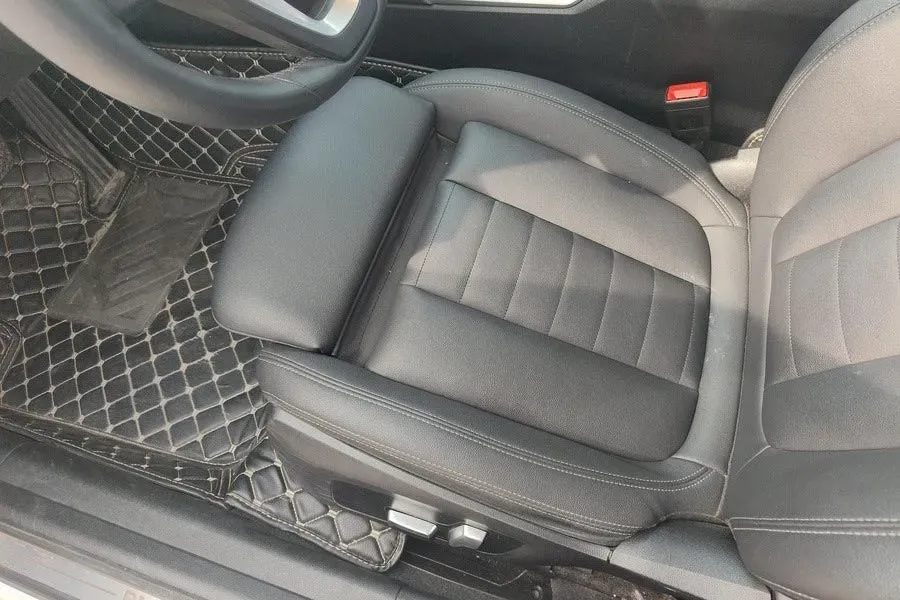 2020 BMW 3 Series 2.0T 156HP L4 8AT,autocango,china used car exporter,china ev exporter,chinese used car exporter,chinese used ev exporter