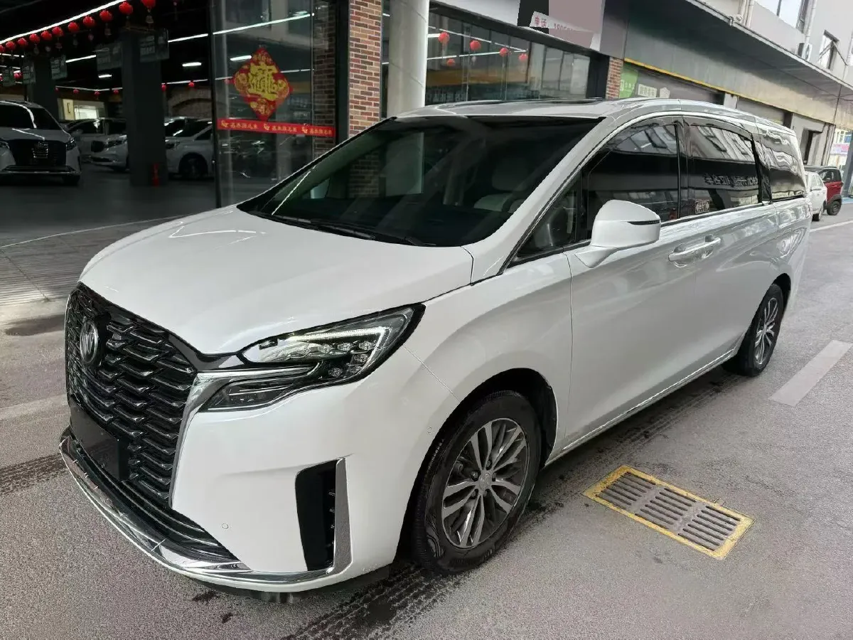 2023 Buick GL8 2.0T 237HP L4 9AT,autocango,china used car exporter,china ev exporter,chinese used car exporter,chinese used ev exporter