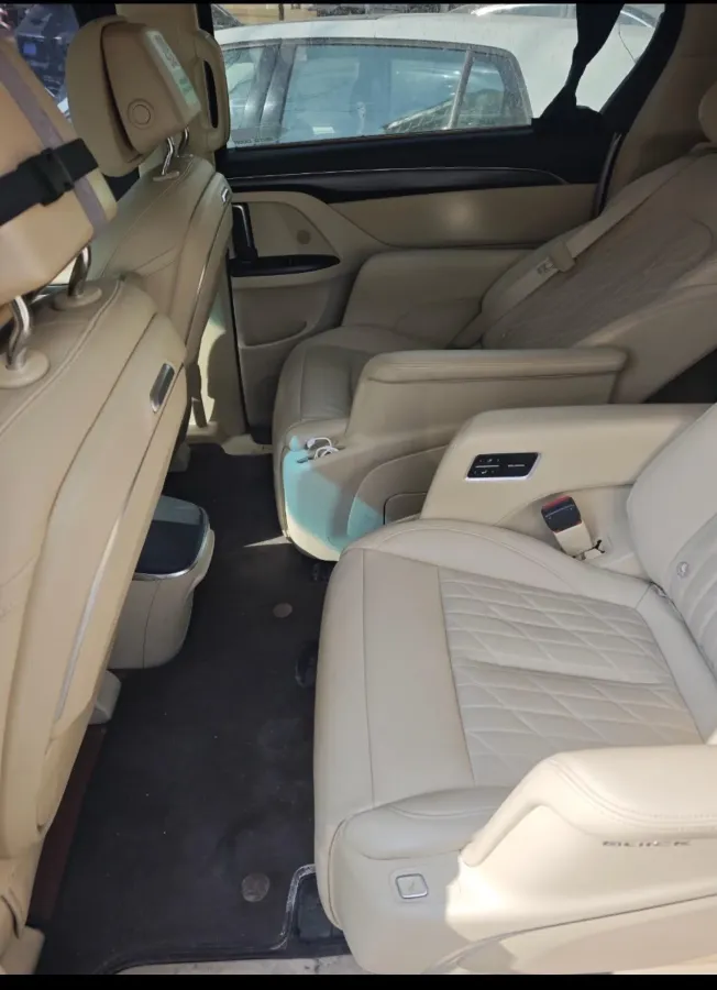 2023 Buick GL8 2.0T 237HP L4 9AT,autocango,china used car exporter,china ev exporter,chinese used car exporter,chinese used ev exporter