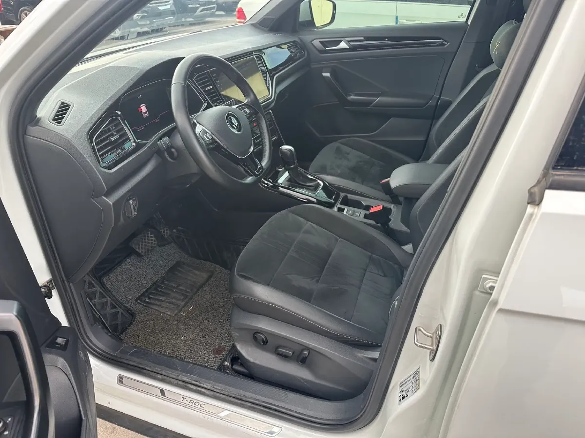 2021 Volkswagen T-Roc 1.4T 150HP L4 7DCT,autocango,china used car exporter,china ev exporter,chinese used car exporter,chinese used ev exporter