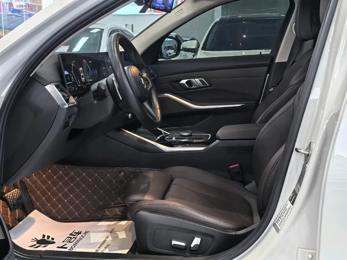 2023 BMW 3 Series 2.0T 156HP L4 8AT,autocango,china used car exporter,china ev exporter,chinese used car exporter,chinese used ev exporter