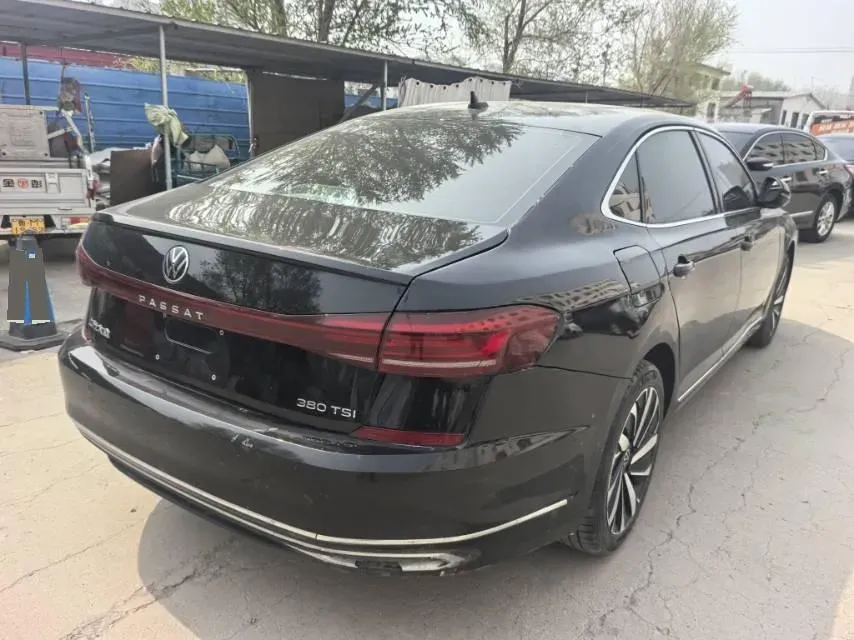 2024 Volkswagen Passat 2.0T 220HP L4 7DCT,autocango,china used car exporter,china ev exporter,chinese used car exporter,chinese used ev exporter